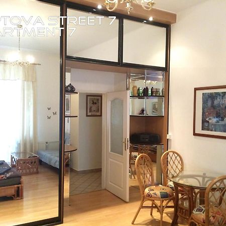 Holiday Apartments كارلوفي فاري المظهر الخارجي الصورة