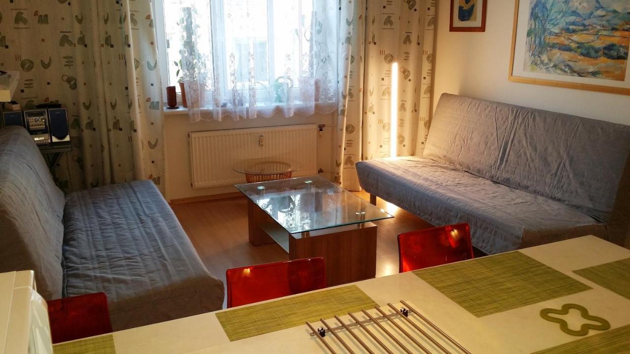 Holiday Apartments كارلوفي فاري المظهر الخارجي الصورة