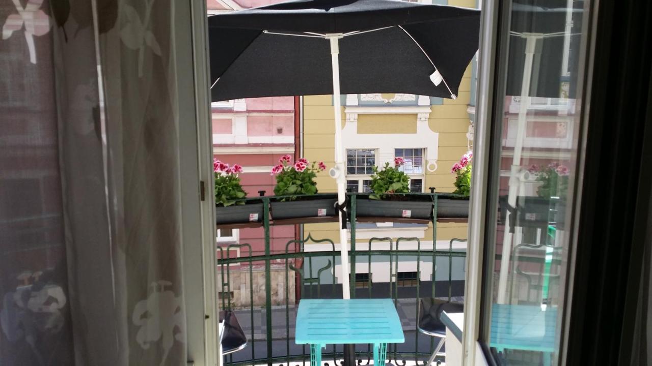 Holiday Apartments كارلوفي فاري المظهر الخارجي الصورة