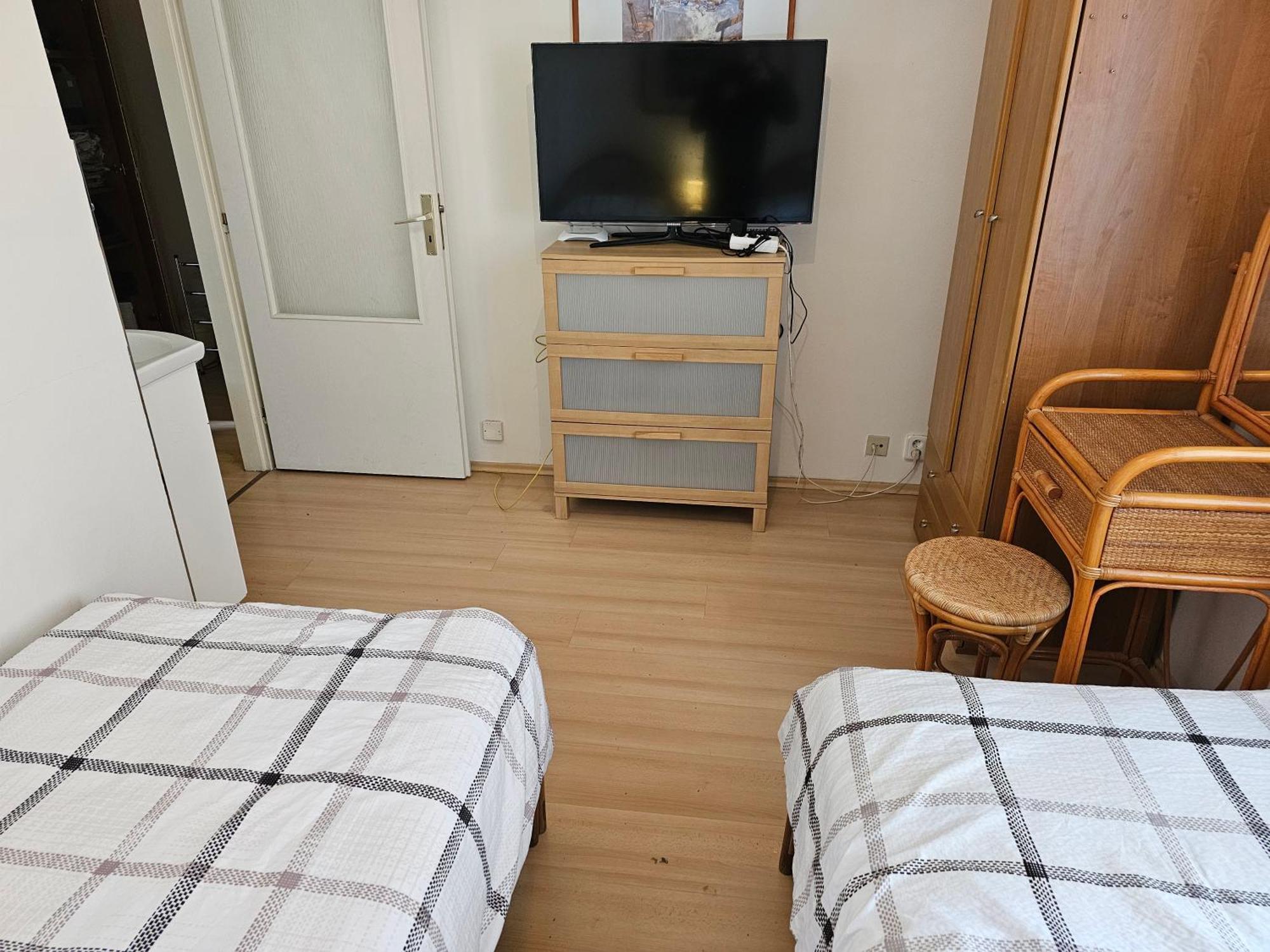 Holiday Apartments كارلوفي فاري المظهر الخارجي الصورة