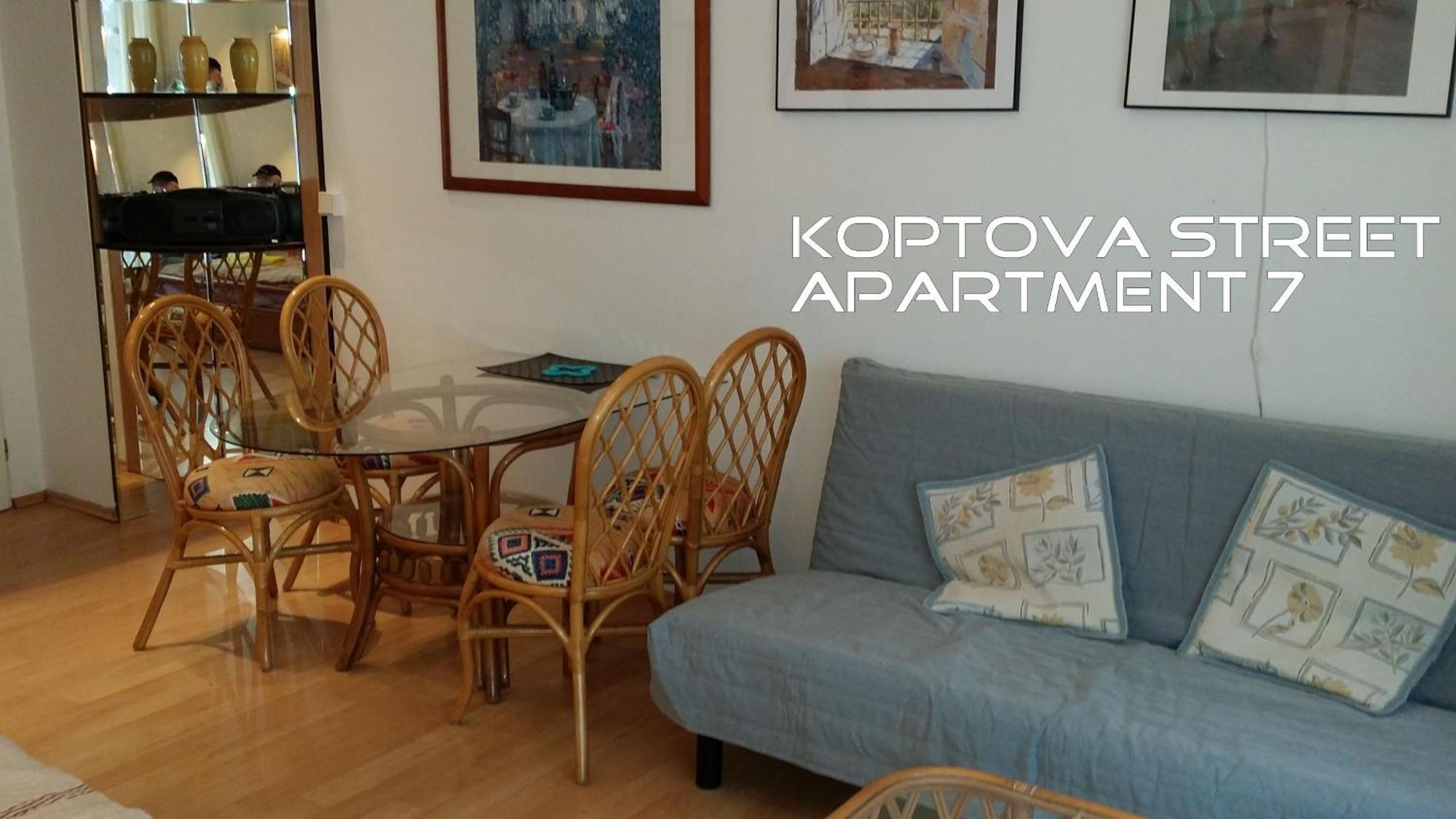 Holiday Apartments كارلوفي فاري المظهر الخارجي الصورة