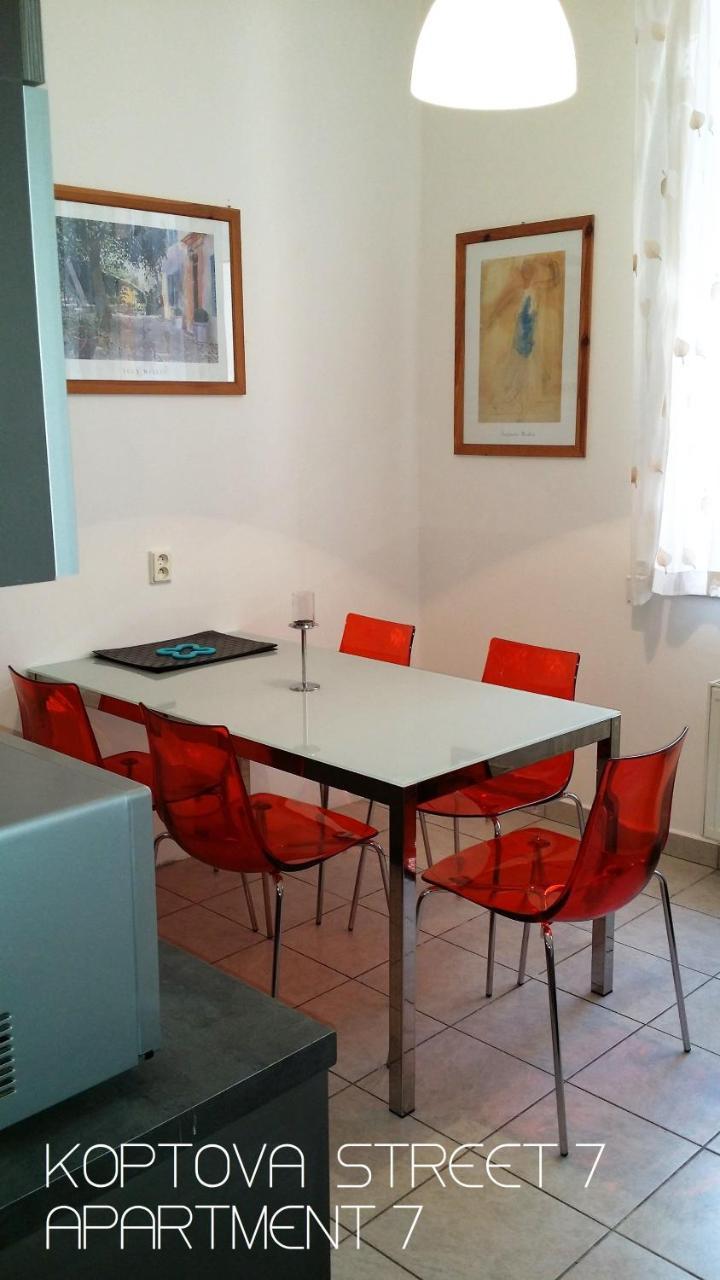 Holiday Apartments كارلوفي فاري المظهر الخارجي الصورة